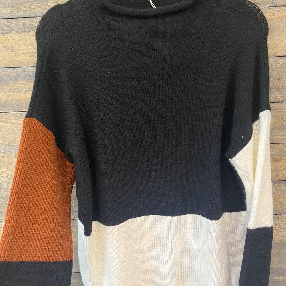 Color Block Round Neck Knit Pullover